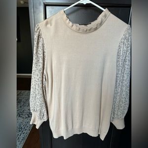 Women’s M Adrianna Papell blouse